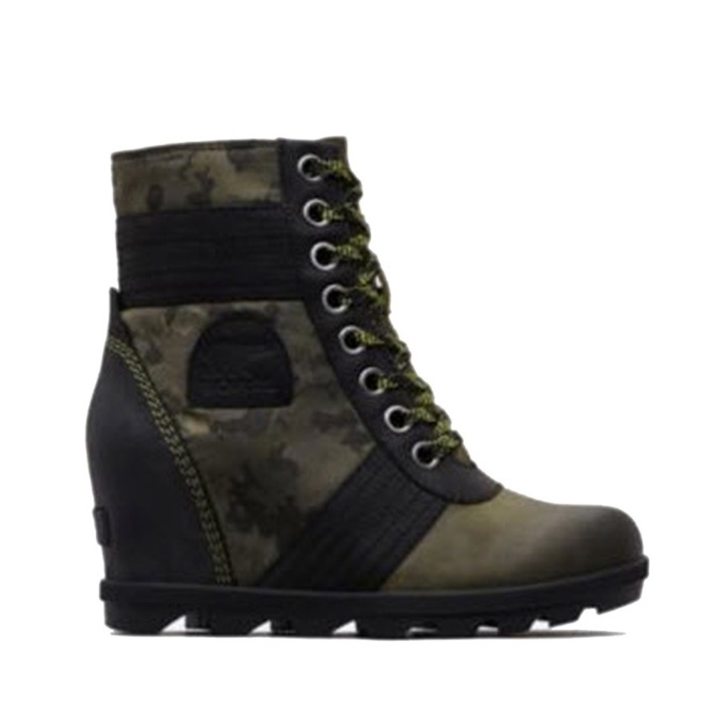 New Sorel Lexie Wedge Boots in Hiker Green Camo